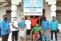 Dinsos Tanjungpinang Mengalihkan Perawatan Dua Lansia ke Rumah Bahagia KSK. Foto: Istimewa 