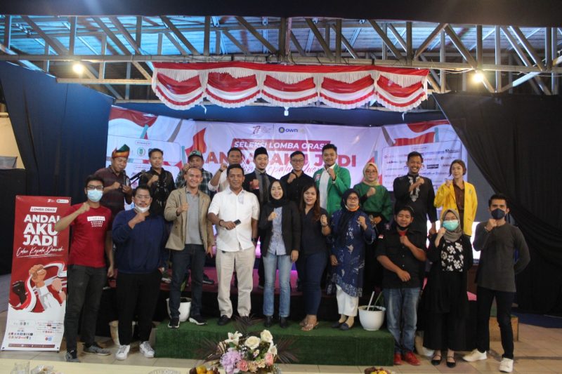 Panitia dan peserta lomba orasi 'Andai Aku Jadi Calon Kepala Daerah'. Foto: Dok. Panitia