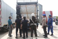 Gencarkan Sinergi Pengawasan, Bea Cukai Batam bersama TNI, Polri dan ASDP Gelar Operasi Bersama di Pelabuhan Roro Telaga Punggur. Foto: Humas BC Baram