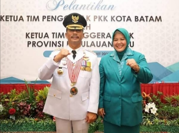 Wali Kota Batam Muhammad Rudi dan istri Marlin Agustina yang saat ini menjabat sebagai wakil gubernur Kepri. Foto: Istimewa 
