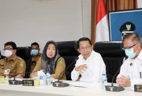 Wakil Wali Kota Batam Amsakar Achmad menyambut baik entry meeting Badan Pemeriksa Keuangan (BPK) di Aula Embung Fatimah Lantai 4 Kantor Walikota Batam, Senin 10 Oktober 2022. Foto: MC Batam