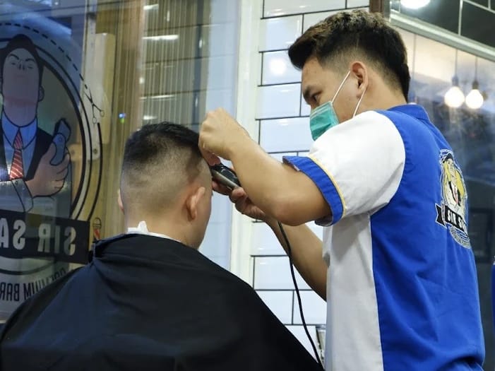 SIR Salon, Premium Barbershop terbesar di Kota Batam tawarkan promo 