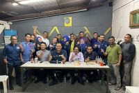 Pengurus Partai NasDem Malaysia saat temu ramah dengan anggota DPR RI fraksi NasDem Martin Manurung dan Rian Firmansyah beberapa waktu yang lalu. Foto : Istimewa 