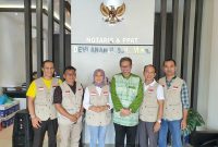 Team Allhastag Singapore Indonesia di kantor Notaris & PPAT Devi Ananji , S.H., M.Mkn, Batam Center, Kota Batam, pada Kamis 6 Oktober 2022. Foto: Istimewa