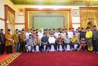 Gubernur Kepulauan Riau  Ansar Ahmad secara khusus menggelar acara ramah tamah dan silahturahmi dengan seluruh pengurus Lembaga Adat Melayu (LAM) Provinsi Kepri di Gedung Daerah, Tanjungpinang, Minggu 23 Oktober 2022. Foto: Diskominfo Kepri 