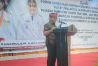 Sejumlah kepala daerah dan pejabat teras di kabupaten/kota se- Provinsi Kepri menggelar pertemuan dengan Menteri Pendayagunaan Aparatur Negara dan Reformasi Birokrasi (Menpan RB) Republik Indonesia, Abdullah Azwar Anas, Rabu 26 Oktober 2022, di Hotel CK Tanjungpinang. Foto: Kominfo Tanjungpinang