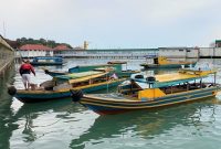Mulai 1 November 2022, Organisasi Penambang Perahu Motor Penyengat akan mulai memberlakukan penyesuaian tarif baru angkutan penyeberangan pompong atau perahu motor Tanjungpinang-Pulau Penyengat. Foto: Istimewa