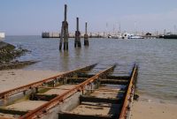 Pemerintah Provinsi (Pemprov) Riau menargetkan pembangunan pelabuhan penyeberangan kapal feri Dumai - Melaka (Malaysia) dapat  mulai dilakukan pada tahun 2023 mendatang untuk melancarkan kegiatan perekonomian dan pariwisata. Foto: TEMPO 