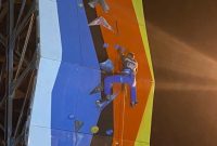 Atlet panjat tebing di PORPROV Kepri V di Kabupaten Bintan. Foto: INIKEPRI.COM