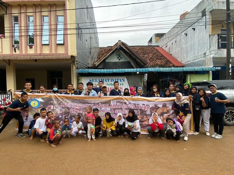 Fakultas Ilmu Hukum Universitas Batam (UNIBA) bersama Himaprodi Hukum silahturahmi dengan anak yatim di Panti Asuhan Rezky Ilahi, Batam Kota, Kota Batam, Sabtu 5 November 2022. Foto: INIKEPRI.COM 