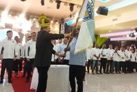 Ketua Umum PP IMI yang juga Ketua MPR RI Bambang Soesatyo melantik Rizky Faisal sebagai ketua IMI Kepri. Foto: INIKEPRI.COM 