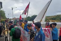 HMKN, GMNI UMRAH & GPR lakukan Unjuk Rasa Tolak Konsensi ZEE Indonesia-Vietnam. Foto:INIKEPRI.COM 