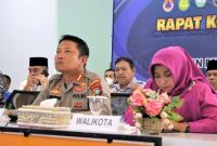 Wali Kota Tanjungpinang Rahma mengikuti rapat koordinasi (Rakor) lintas sektoral tahun 2022 secara virtual dari Mapolresta Tanjungpinang, Kepri, Jumat (16/12/2022). Foto: Kominfo Tanjungpinang
