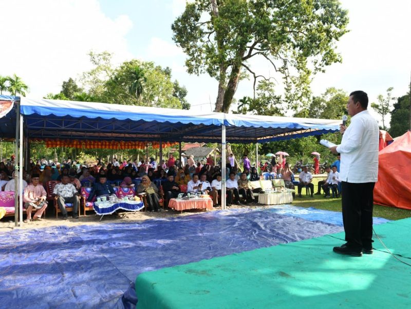 Gubernur Kepulauan Riau H. Ansar Ahmad saat kunjungan kerja ke Kabupaten Lingga. Foto: Diskominfo Kepri 