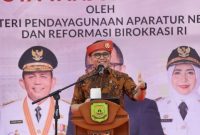 Menteri Pendayagunaan Aparatur Negara dan Reformasi Birokrasi (PAN-RB) Abdullah Azwar Anas saat meresmikan mal pelayanan publik (MPP) Kota Tanjungpinang. Foto: KEMENPAN RB