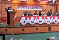 DPRD Kota Tanjungpinang menggelar paripurna dengan agenda penandatanganan dan persetujuan bersama terhadap Ranperda APBD menjadi Perda APBD tahun 2023. Foto: Kominfo Tanjungpinang 