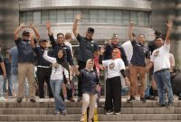 Pengurus DPP GARPU dan DPW Kepri berfoto bersama di KLCC Tower, Malaysia. Foto: INIKEPRI.COM 