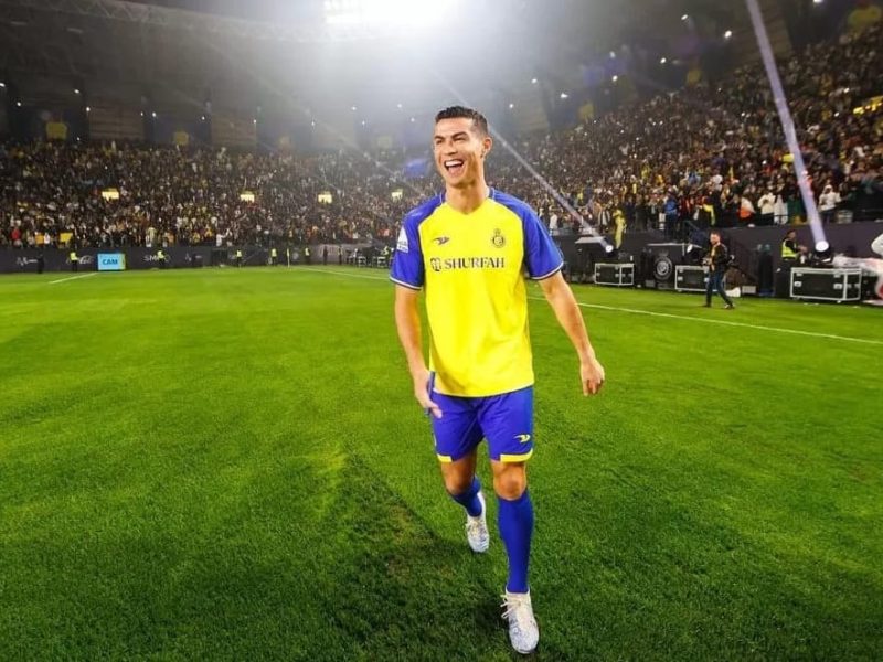 Cristiano Ronaldo diperkenalkan Klub Arab Saudi Al Nassr. Foto: Instagram 