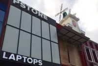 Salah satu toko PStore milik pengusaha Putra Siregar. Foto: Istimewa 