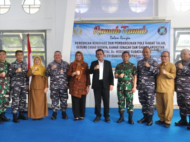 Gubernur Kepulauan Riau H. Ansar Ahmad menghadiri penyelesaian pembangunan dan renovasi Prasasti gedung poliklinik RSAL Dr. Midiyato Suratani. Foto: Diskominfo Kepri 