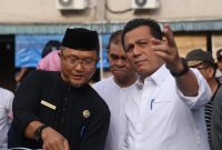 Gubernur Kepulauan Riau Ansar Ahmad saat melakukan survey ke Akau Potong Lembu, Tanjungpinang. Foto: Diskominfo Kepri 