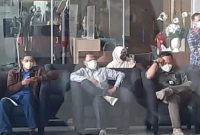 Rosario De Marshall alias Hercules (tengah) memenuhi panggilan penyidik Komisi Pemberantasan Korupsi (KPK) untuk dimintai keterangan sebagai saksi kasus dugaan suap penanganan perkara di Mahkamah Agung, Kamis (19/1). Foto: ANTARA/Fianda Sjofjan Rassat