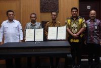 Kerjasama PT Tirta Bintan Perkasa mendanai proyek pipanisasi baru dan SWRO di Pulau Bintan. Foto: Diskominfo Kepri 