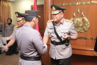 Kapolri Jenderal Polisi Drs. Listyo Sigit Prabowo, M.Si pimpin upacara serah terima jabatan Kapolda Kepri bertempat di Rupatama Mabes Polri  Jalan Trunojoyo, Jakarta Selatan, Kamis (26/1/2023). Foto: Humas Polda Kepri