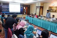 Aliansi Jurnalis Independen (AJI) Batam menggelar Training Prebunking Google News Initiative di Aula PIH Asrama Haji, Kota Batam, Sabtu (28/1/2023). Foto: AJI Batam