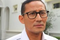 Wakil Ketua Dewan Pembina Partai Gerindra Sandiaga Uno di lingkungan istana kepresidenan Jakarta pada Senin (30/1/2023). Foto: ANTARA/Desca Lidya Natalia
