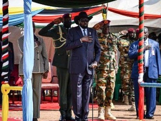 Presiden Sudan Selatan Salva Kiir (tengah). Foto: AFP