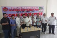 Konferensi pers pelantikan IKABSU Kota Batam. Foto: INIKEPRI.COM 
