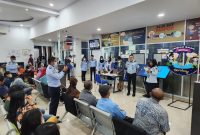 Kantor Imigrasi Kelas I Khusus TPI Batam kreatif dalam memberi layanan kepada pemohon paspor dan dokumen perjalanan. Salah satu idola pemohon paspor adalah produk bersama antara Kantor Imigrasi Batam dengan PT Bank Negara Indonesia (BNI) TBK yang disebut Giveaway Paspor. Foto: Imigrasi