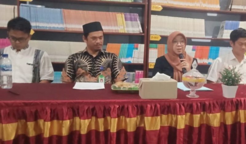 Tim Itjen Kemenag lakukan evaluasi penegerian madrasah di Batam, Kepri. Foto: Kemenag 