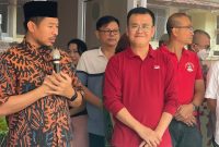 Ketua Dewan Perwakilan Rakyat Daerah (DPRD) Kota Batam Nuryanto SH MH Apresiasi Pembagian Paket Sembako di Vihara Bodhi Marga. Foto:INIKEPRI.COM 