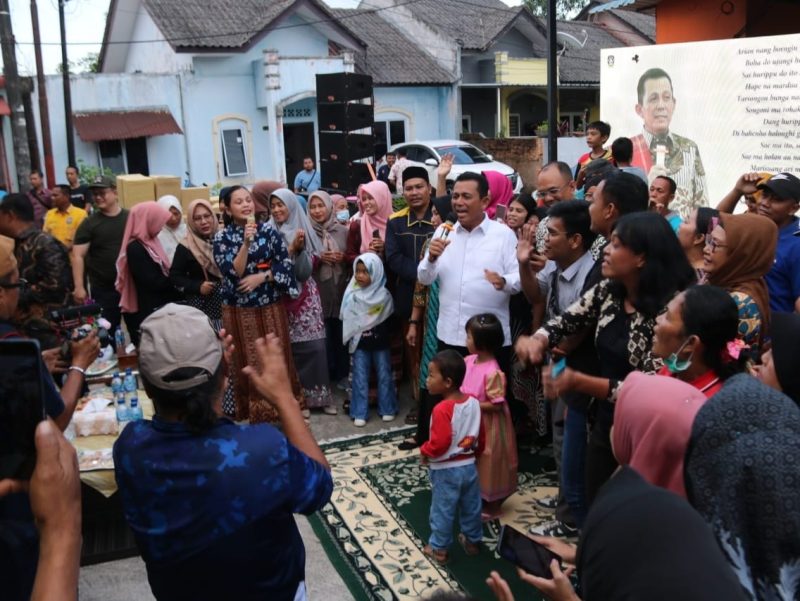 Silaturahmi Gubernur Ansar bersama warga Perumahan Maitri Garden 2 Kelurahan Belian Kecamatan Batam Kota Kota Batam. Foto:Diskominfo Kepri