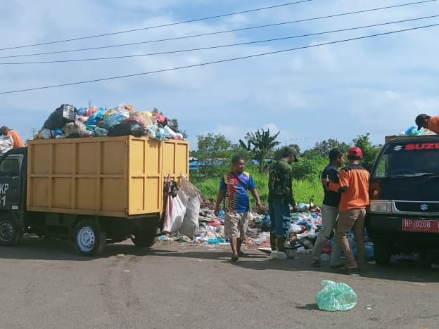 TPS Sampah di Bengkong Sadai yang diprotes warga. Foto: INIKEPRI.COM 
