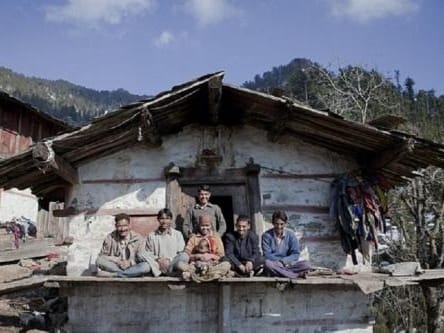 Perempuan Indian, Rajo Vermaa menikah dengan 5 pria bersaudara sekaligus. Foto: Cover Asia Press