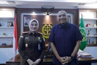 Ketua Umum DPP GARPU Pietra M Paloh bersilaturahmi dengan Kepala Kejaksaan Negeri Batam Herlina Setyorini. Foto: INIKEPRI.COM 