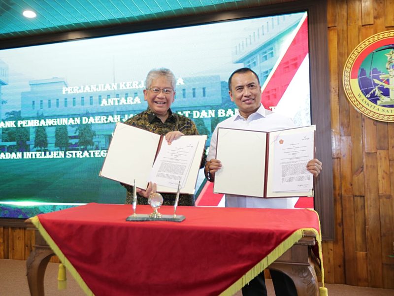 Penandatanganan Nota Kesepahaman (MoU) antara bank bjb dengan BAIS, terkait Peningkatan Kualitas Sumber Daya Manusia, Penggunaan Produk dan Jasa Layanan Perbankan bagi anggota BAIS, dilakukan di Jakarta, pada Selasa 28 Februari 2023 di Ruangan L.B Moerdani Sport Cender BAIS. Foto: Dok. bank bjb untuk INIKEPRI.COM 