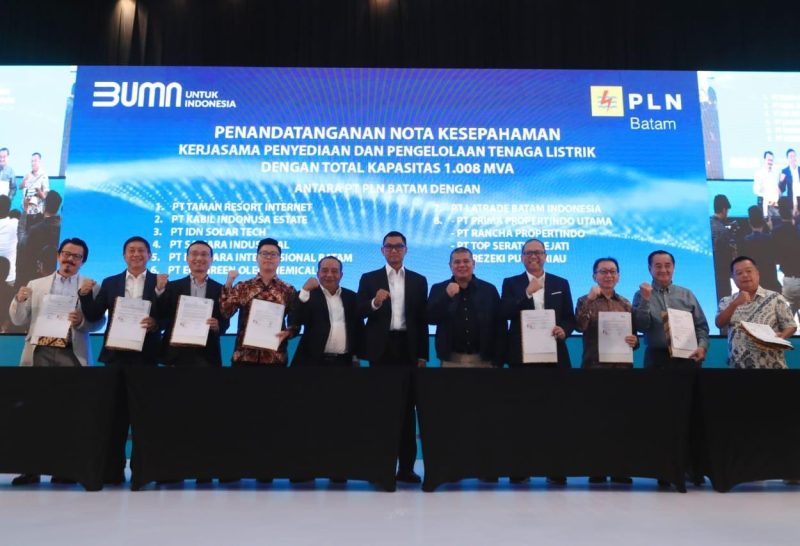 Penandatanganan Nota Kesepahaman Kerja Sama Penyedian dan Pengelolaan Tenaga Listrik. Foto: PLN Batam 