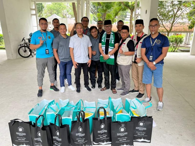 Yayasan Sahabat Ainon Ibrahim Indonesia dan Goals Aspiration Singapore bersama Anggota Parlemen Singapore Mr. Mohd Faizal . Foto: Dok. YSAI Batam untuk INIKEPRI.COM