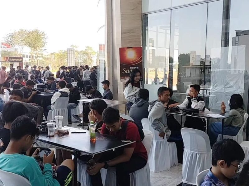 218 tim dengan jumlah peserta 1.090 orang mengikuti turnamen esport Pollux Habibie Mall. Foto: INIKEPRI.COM 