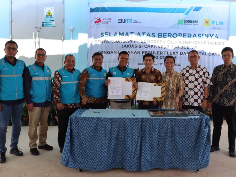 PT PLN Batam mengakuisisi beban listrik PT Ecogreen Oleochemicals Batam (EOB) dengan total kapasitas 30 Mega Watt (MW) yang akan disambungkan secara bertahap melalui program Captive Power Acquisition. Foto: PLN Batam untuk INIKEPRI.COM