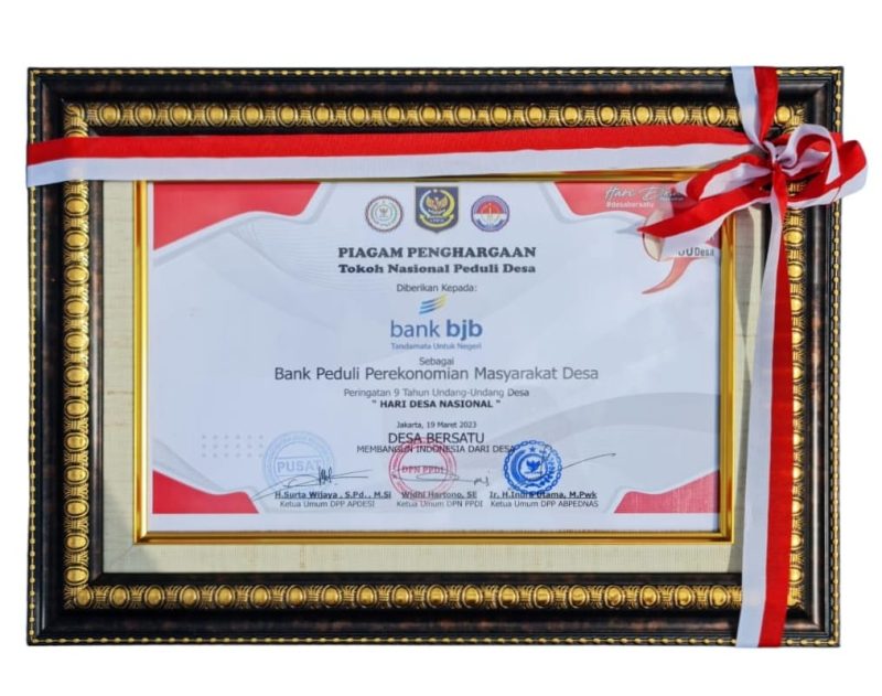 bank bjb Raih Penghargaan Sebagai Bank Peduli Perekonomian Masyarakat Desa di Indonesia. Foto: bank bjb untuk INIKEPRI.COM 