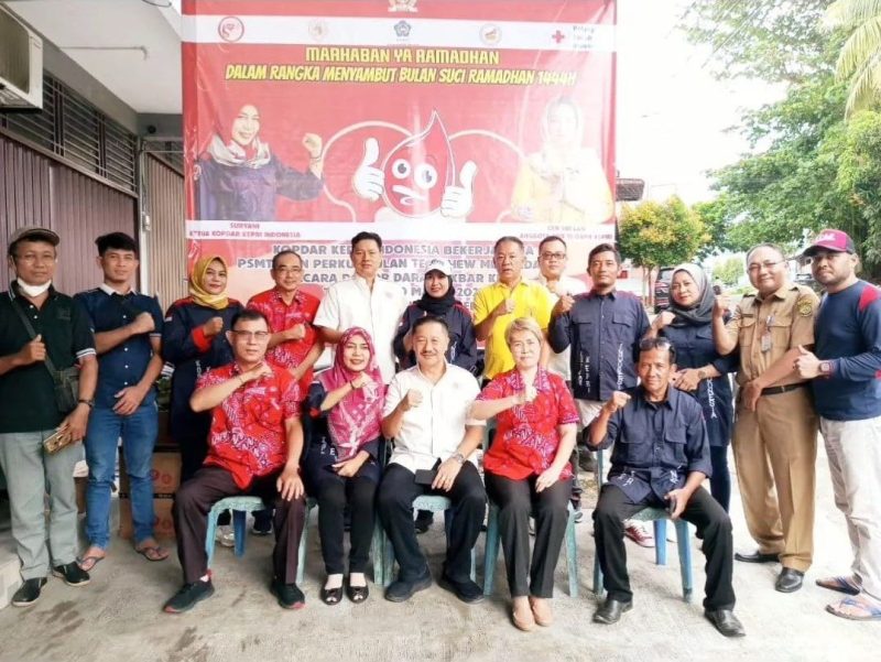 Donor darah yang diinisiasi oleh anggota DPR RI Cen Sui Lan bersama sejumlah organisasi di Tanjungpinang. Foto:Istimewa 