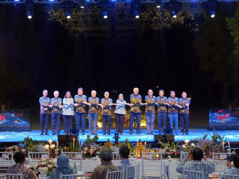 Menteri Perdagangan (Mendag) Zulkifli Hasan mengatakan, kehadiran para Menteri Ekonomi ASEAN atau ASEAN Economic Ministers atau AEM di Magelang mencerminkan dukungan kepada Keketuaan Indonesia di ASEAN tahun 2023 yang mengusung tema “ASEAN Matters: Epicentrum of Growth”. Foto: Humas Kemendag