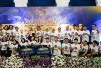 Juara Proliga 2023, Tim Bandung bjb Tandamata Terima Apresiasi dilaksanakan di Aula Gedung Sate, Kota Bandung, Senin 20 Maret 2023. Kadedeuh berupa uang tunai tersebut diserahkan langsung oleh Gubernur Jawa Barat Ridwan Kamil bersama Bunda Pembina Tim Voli Putri Bandung bjb Tandamata, Atalia Praratya beserta jajaran kepada tim Bandung bjb Tandamata. Foto: bank bjb untuk INIKEPRI.COM 