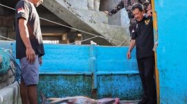 Menteri Kelautan dan Perikanan (KP), Sakti Wahyu Trenggono, memastikan pelaksanaan kebijakan penangkapan ikan terukur berbasis kuota (PIT) akan memberikan banyak keistimewaan dan mendorong pemberdayaan nelayan kecil. Foto: Kementerian KP