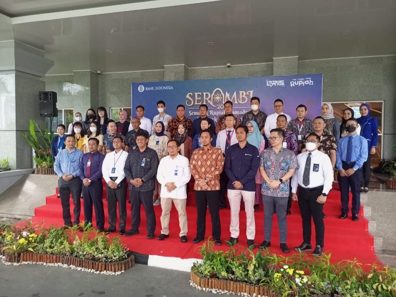 Kantor perwakilan Bank Indonesia Provinsi Kepri menyiapkan uang kartal Rp 1,9 triliun untuk 7 Kabupaten dan Kota di Kepri melalui kegiatan Semarak Rupiah Ramadan dan Berkah Idul Fitri (Serambi) 2023. Peluncuran Serambi 2023, Senin (27/3/2023) di halaman Kantor Perwakilan (KPw) Bank Indonesia (BI) Provinsi Kepri. Foto: INIKEPRI.COM 